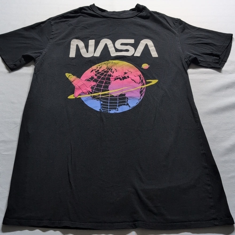 NASA black graphics T-shirt Size Small